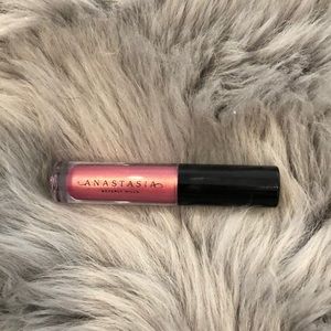 Anastasia Beverly Hills lip gloss